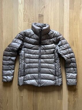 Uniqlo Lightweight Puffer (size large)
